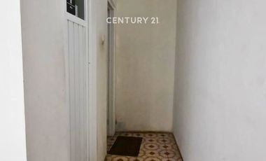 Hunian Dan Ruang Usaha Pinggir Jalan Raya Di Maguwoharjo