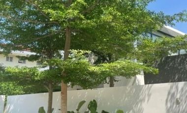HOUSE AND LOT FOR SALE AT AYALA ALABANG