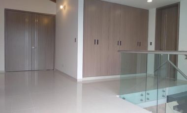 casa en venta en via al tennis. Cod V8934