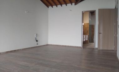 casa en venta en via al tennis. Cod V8934