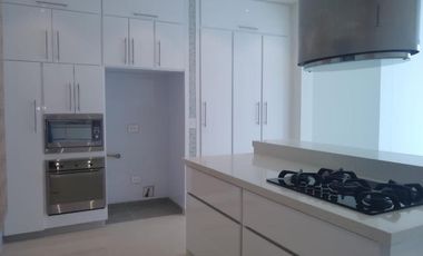 casa en venta en via al tennis. Cod V8934