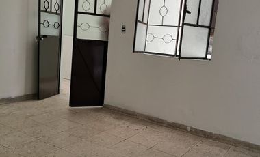 CASONA EN RENTA PARA OFICINAS, CLÍNICA Y ESCUELA.