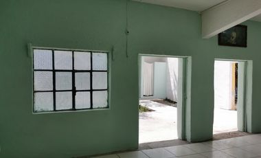 CASONA EN RENTA PARA OFICINAS, CLÍNICA Y ESCUELA.