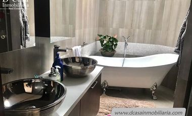 Departamento de Venta – Av. 10 de Agosto – 4 dormitorios máster, 3 terrazas, 4 garajes