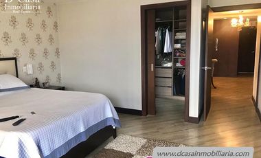 Departamento de Venta – Av. 10 de Agosto – 4 dormitorios máster, 3 terrazas, 4 garajes