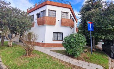 Casa en venta-6 ambientes, en Olivos-Golf