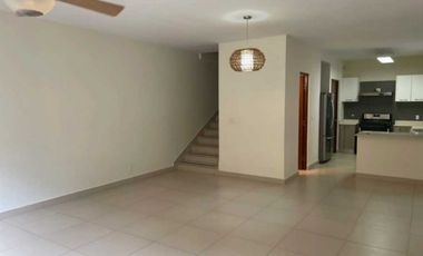 Se Alquila Linda casa en Panamá Pacifico