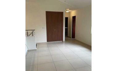 Se Alquila Linda casa en Panamá Pacifico