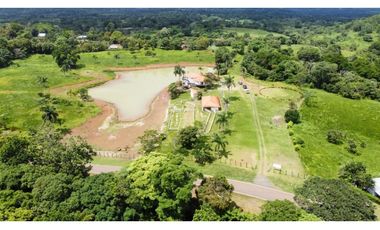 VENTA CASA CON TERRENO EN LA CHORRERA CERRO CAMA