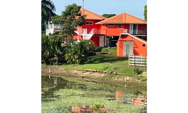 VENTA CASA CON TERRENO EN LA CHORRERA CERRO CAMA