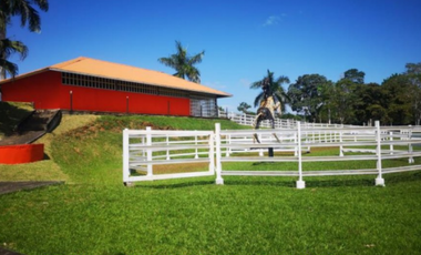 VENTA CASA CON TERRENO EN LA CHORRERA CERRO CAMA