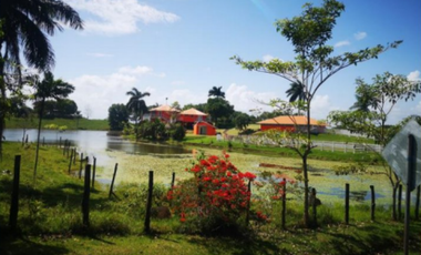 VENTA CASA CON TERRENO EN LA CHORRERA CERRO CAMA