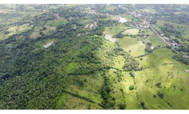 VENTA CASA CON TERRENO EN LA CHORRERA CERRO CAMA