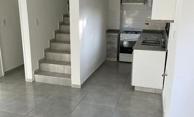 DÚPLEX EN ALQUILER-VILLA ALLENDE, A 10 CUADRAS DEL CENTRO