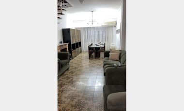 Casa  en Venta Ramos Mejia / La Matanza (B111 211)