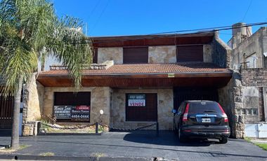 Casa  en Venta Ramos Mejia / La Matanza (B111 211)