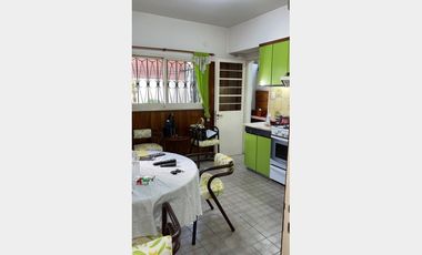 Casa  en Venta Ramos Mejia / La Matanza (B111 211)