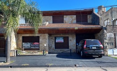 Casa  en Venta Ramos Mejia / La Matanza (B111 211)
