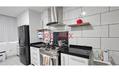 Departamento Amplio En 2Do Piso Con Potencial Para Vivienda Y Consultorio – Ideal Para Familias O Inversores