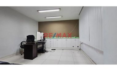 Departamento Amplio En 2Do Piso Con Potencial Para Vivienda Y Consultorio – Ideal Para Familias O Inversores