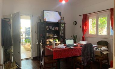 Casa con Departamento en venta en Quilmes Oeste Centro