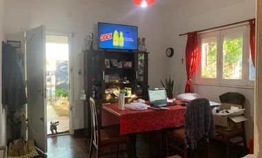 Casa con Departamento en venta en Quilmes Oeste Centro