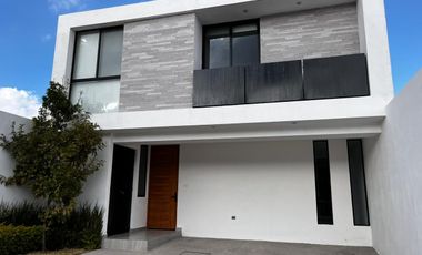 RENTA DE CASA EN FORJA REAL