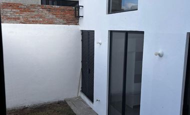 RENTA DE CASA EN FORJA REAL