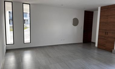 RENTA DE CASA EN FORJA REAL