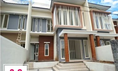 Rumah Baru 2 Lantai Luas 205 daerah Tidar kota Malang