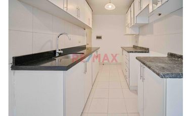 Se Vende Hermoso Departamento En Piso 1 En Condominio Parques De Surco 2
