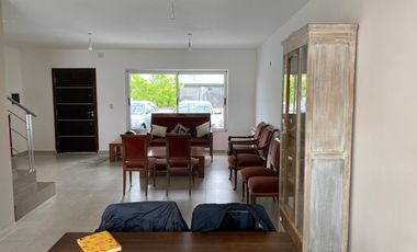 Bº CHACRAS DEL NORTE - DUPLEX - EXCELENTE CALIDAD Y TERMINACIONES
