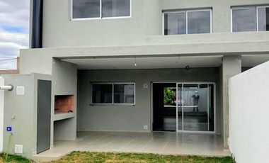 Bº CHACRAS DEL NORTE - DUPLEX - EXCELENTE CALIDAD Y TERMINACIONES