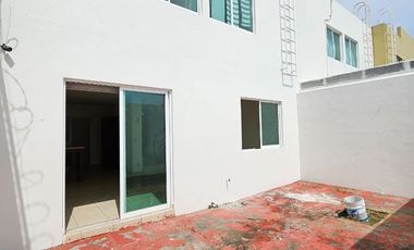 OPORTUNIDAD ! CASA DE 3 RECÁMARAS EN EXCELENTE UBICACIÓN