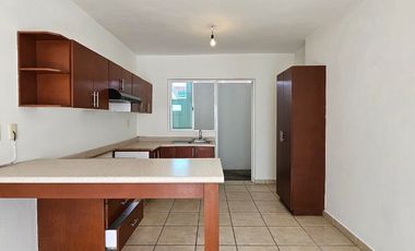 OPORTUNIDAD ! CASA DE 3 RECÁMARAS EN EXCELENTE UBICACIÓN