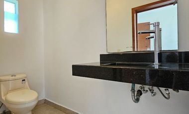 OPORTUNIDAD ! CASA DE 3 RECÁMARAS EN EXCELENTE UBICACIÓN