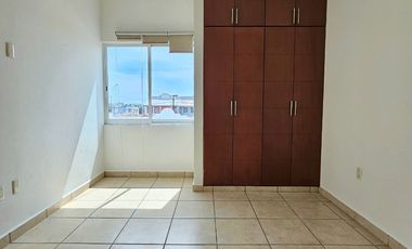 OPORTUNIDAD ! CASA DE 3 RECÁMARAS EN EXCELENTE UBICACIÓN