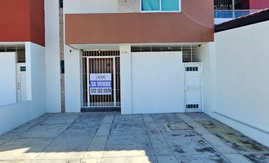 OPORTUNIDAD ! CASA DE 3 RECÁMARAS EN EXCELENTE UBICACIÓN