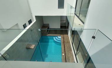 Casa en venta con alberca y esquina Fracc. Residencial las Palmas, Medellín, Ver