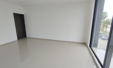 Casa en venta con alberca y esquina Fracc. Residencial las Palmas, Medellín, Ver