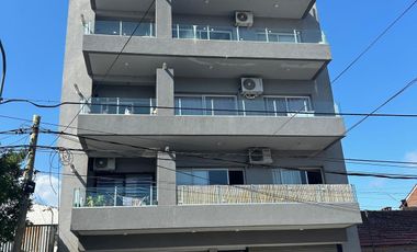 Lencke Vende - Excelente local a estrenar sobre el Boulevard Saenz Peña