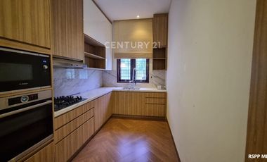 Disewakan Per Thn Rumah Siap Huni Lokasi Strategis Di Cilandak