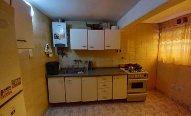 Casa interna 2 Dormitorios zona Fdo. Zuviría 5300