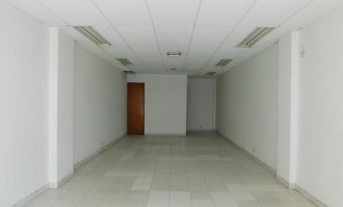 local en arriendo en santa lucia. Cod A86081