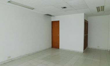 local en arriendo en santa lucia. Cod A86081
