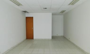 local en arriendo en santa lucia. Cod A86081