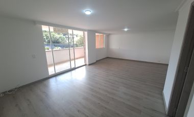 apartamento en arriendo en loma de las brujas. Cod A9432489