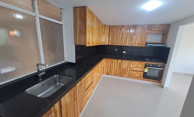 apartamento en arriendo en loma de las brujas. Cod A9432489