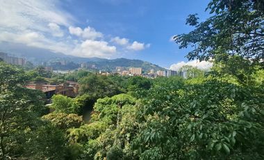 apartamento en arriendo en loma de las brujas. Cod A9432489