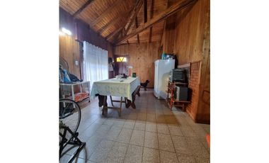 CHALET CON PARQUE Y PILETA